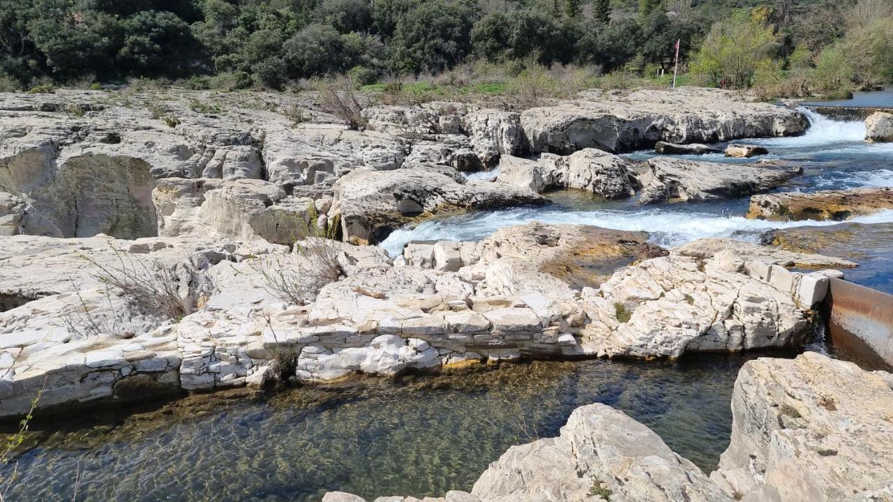 Domaine Du Moulin De Cors Hotell La Roque-sur-Cèze Exteriör bild